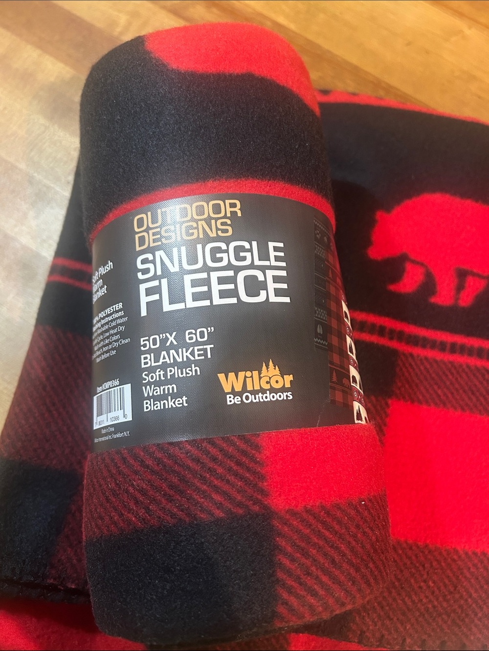 Outdoor Designs Wilcor Red and Black Snuggle Fleece Blanket
